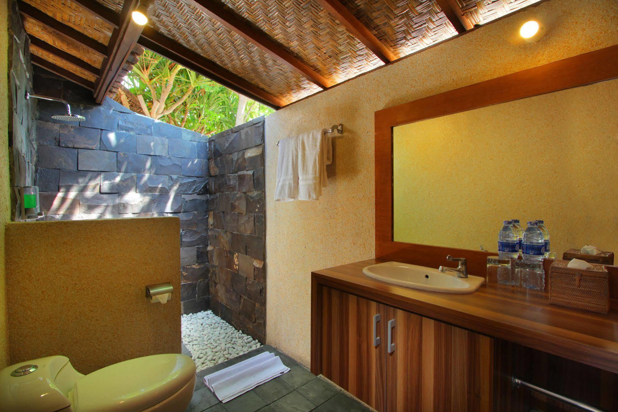 Mangrove Paradise Retreat นูซาเลมโบงัน ภายนอก รูปภาพ